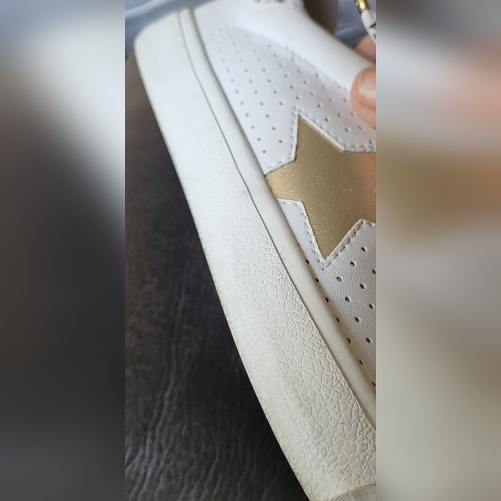 Vintage Havana White and Silver Star Sneakers - Picture 8 of 16